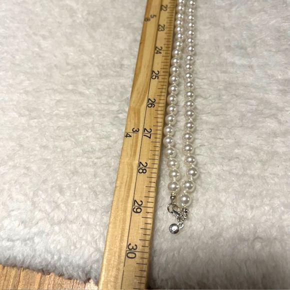 White Faux Pearl Long 58 Inch Necklace Knotted Nice Quality Pearl Necklace - Picture 6 of 6